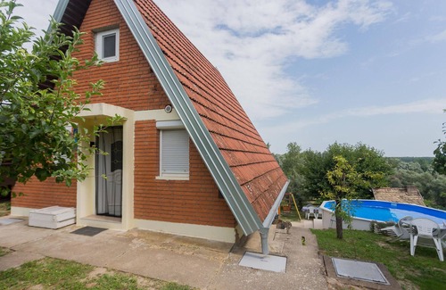 Opatovac Maison | Belle maison à Opatovac avec WiFi