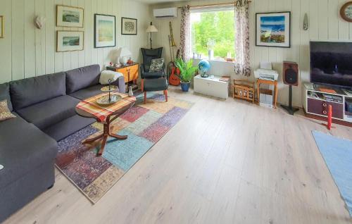Dun Maison | Amazing Home In Rørvik With Wifi
