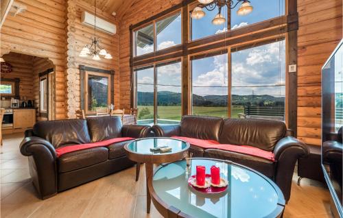 Ravna Gora Maison | Amazing Home In Ravna Gora With Sauna