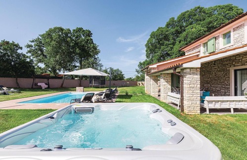 Sajini Maison | Belle maison à Sajini avec jacuzzi