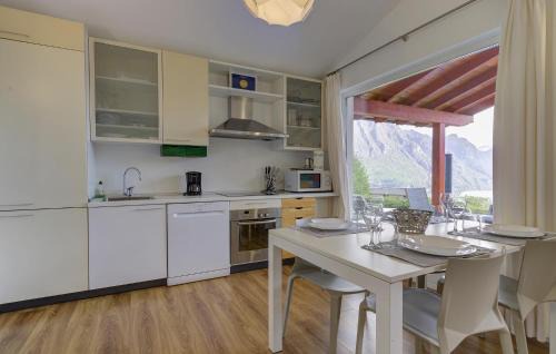 Riva di Solto Maison | Amazing Home In Solto Collina Bg