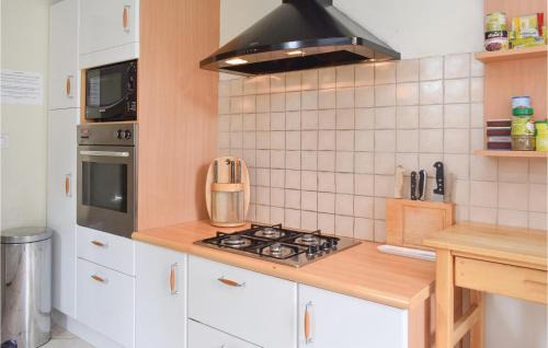 Saint-Clement-Rancoudray Maison | Amazing Home In St Clément Rancoudray