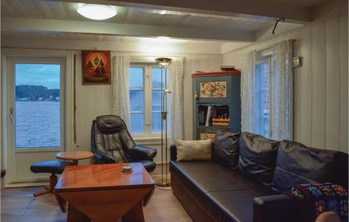 Arendal Maison | Amazing Home In Staubø With Wifi