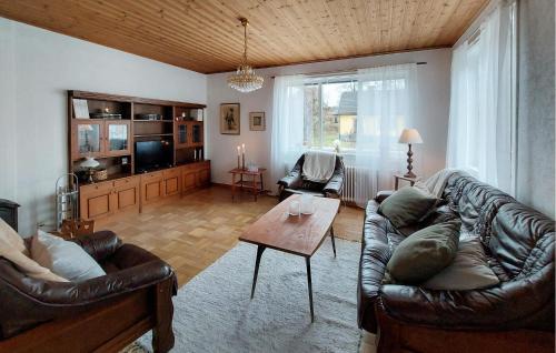 Brana Maison | Amazing Home In Strömsnäsbruk With Wifi