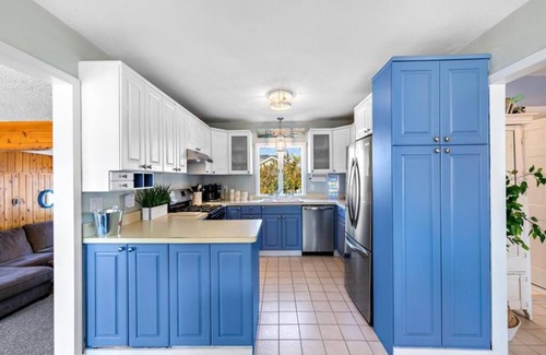 Surf City Maison | Amazing home in Surf City with 4 Bedrooms, Internet and WiFi