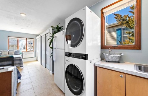 Surf City Maison | Amazing home in Surf City with 4 Bedrooms, Internet and WiFi