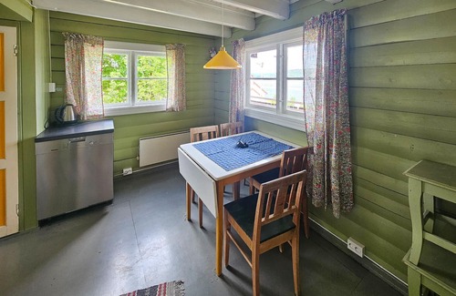 Spikkestad Maison | Amazing home in Svelvik with WiFi