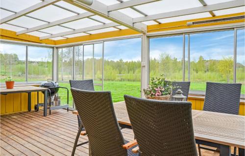 Dimbo Maison | Amazing Home In Tidaholm With Kitchen