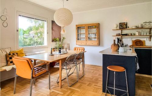 Tollered Maison | Amazing Home In Tollered With Kitchen
