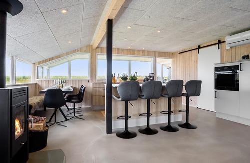 Vinderup Maison | Amazing home in Vinderup with WiFi