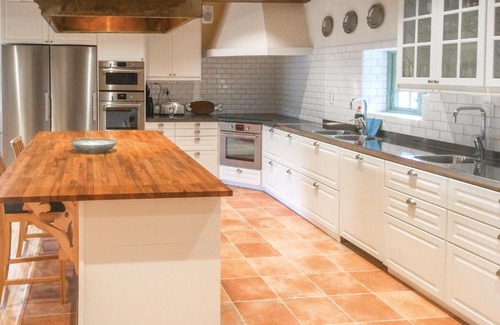 Vastra Nashulta Maison | Amazing home in Vstra Nshulta with 5 Bedrooms, Sauna and WiFi