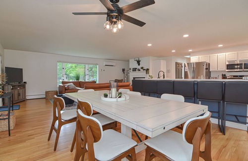 South Casco Maison | Amazing HUGE 6 bdrm Sebago Lake Waterfront Home
