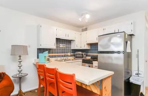 Lake of the Ozarks Copropriété | Amazing Lake Views! 2-3 Min from Margaritaville, located in charming Osage Beach