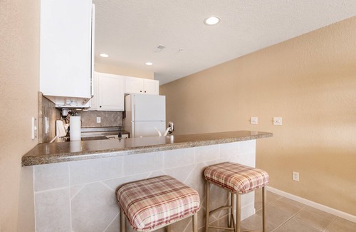 Kaiser Copropriété | Amazing Lake Views Within State Park - Gated Pool