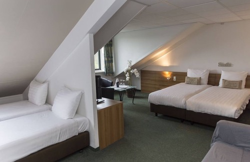 Heerenveen Hôtel | Amazing location | close to Scenic Outdoors, Local Sites & Attractions