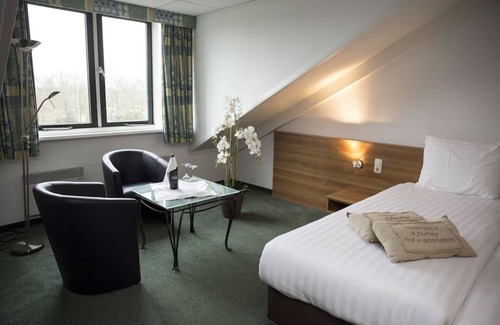 Heerenveen Hôtel | Amazing location | close to Scenic Outdoors, Local Sites & Attractions