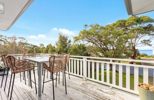 Vincentia Maison | Amazing location, close to Moona Moona Creek, beach, restaurants, cafes