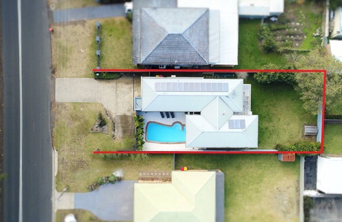 Vincentia Maison | Amazing location, close to Moona Moona Creek, beach, restaurants, cafes