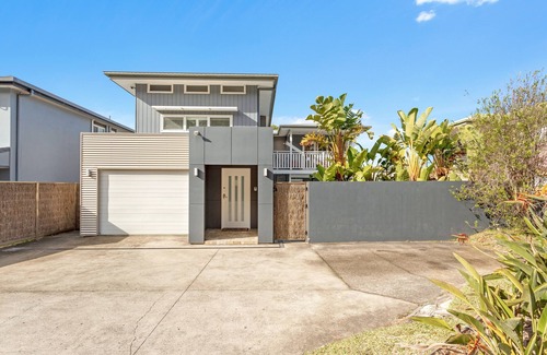 Vincentia Maison | Amazing location, close to Moona Moona Creek, beach, restaurants, cafes
