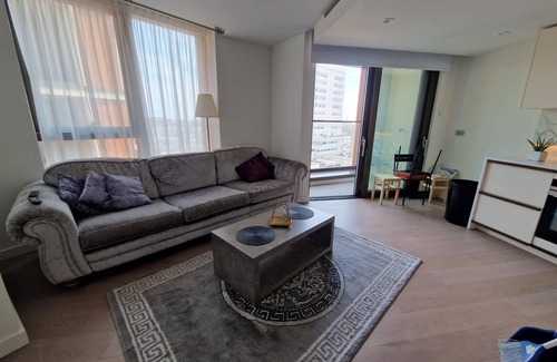 Paddington Appartement | Amazing Luxury one bedroom apartment with a swimming pool private cinema,gym