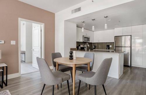 Mountain View Appartement | Amazing Mountain View 2BR w/ BBQ, Lounge & Roof, nr Shops, by Blueground