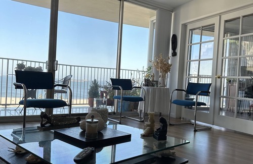Waterfront Appartement | Amazing ocean view in a historic Long Beach building in downtown