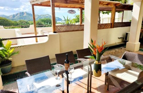 Coco Sunset Hills Appartement | Amazing Oceanview Private Villa Rooftop Terrace Walk to Beach