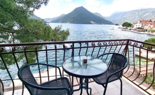 Perast Appartement | Amazing panoramic view of Perast.