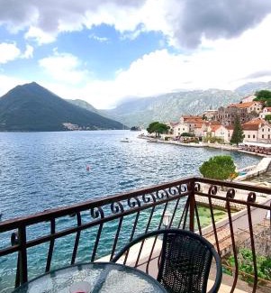 Perast Appartement | Amazing panoramic view of Perast.