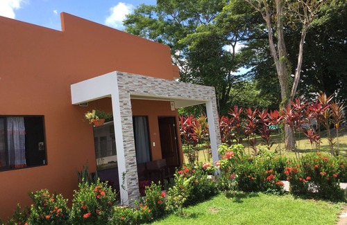Savegre Maison | Superbe bungalow privé près de la plage et du parc de Manuel Antonio et du centre-ville de Quepos