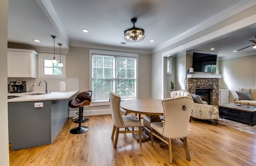 Eagan Park Maison | Amazing, remodeled, charming getaway w/ swimming pool, close to fun and dining!