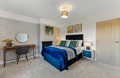 Mells Maison | Amazing Rural Retreat in The Cotswolds - Parking