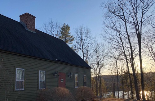 Gilmanton Maison | Cadre incroyable! Privé; Vues sur la montagne et accès à l'eau avec utilisation gratuite des kayaks
