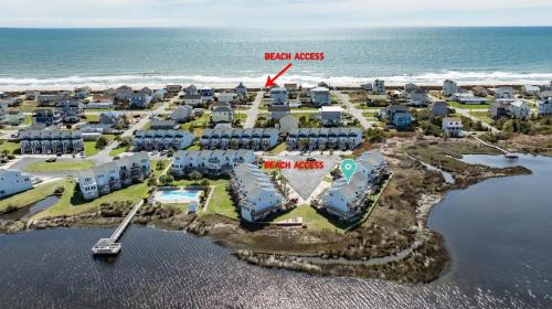 North Topsail Beach Maison | Amazing Sound View Home with Pool