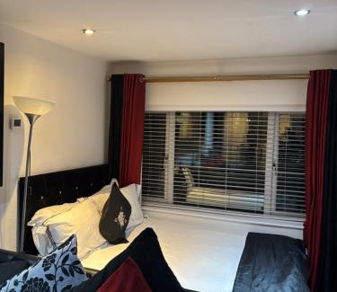 Stanford-le-Hope Maison | Amazing studio room in a beautiful house