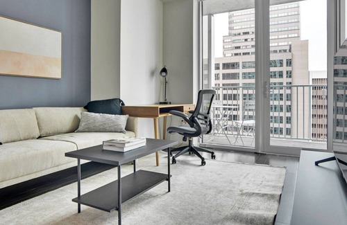 Uptown Appartement | Amazing Upper Downtown 1BR w/ Gym & Pool near 16th St Mall, by Blueground