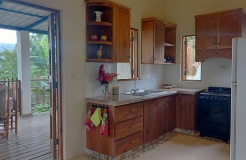 Cambita Garabitos Cottage | Amazing View to the Mountains, Wifi, Pet Friendly, @drvacationsrental