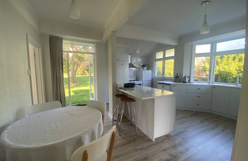 Dunedin Maison | Amazing views! 5 mins to beach