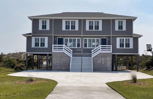 The Point Maison | VUES INCROYABLES !! Duplex en bord de mer (est) au point avec une piscine privée!