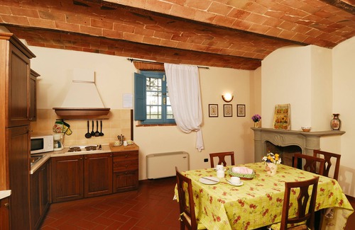 Vinci Villa | AMAZING VILLA WITH POOL 17 BEDROOMS AND 9 BATHROOMS 20-35 PEOPLE, NEAR FLORENCE