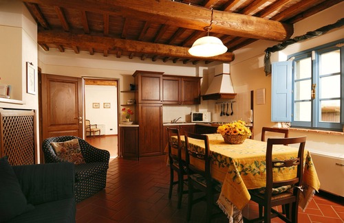 Vinci Villa | AMAZING VILLA WITH POOL 17 BEDROOMS AND 9 BATHROOMS 20-35 PEOPLE, NEAR FLORENCE