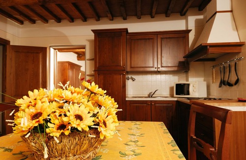 Vinci Villa | AMAZING VILLA WITH POOL 17 BEDROOMS AND 9 BATHROOMS 20-35 PEOPLE, NEAR FLORENCE