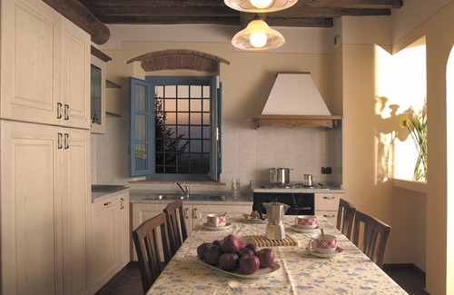 Vinci Villa | AMAZING VILLA WITH POOL 17 BEDROOMS AND 9 BATHROOMS 20-35 PEOPLE, NEAR FLORENCE