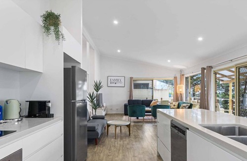 Blue Bay Maison | Amazing Water-Front Family Escape - Blue Bay