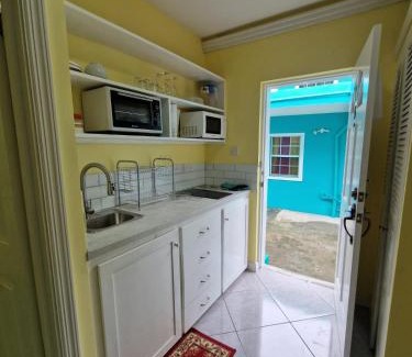 Soufriere Quarter Maison | Amazon Villas- Hummingbird