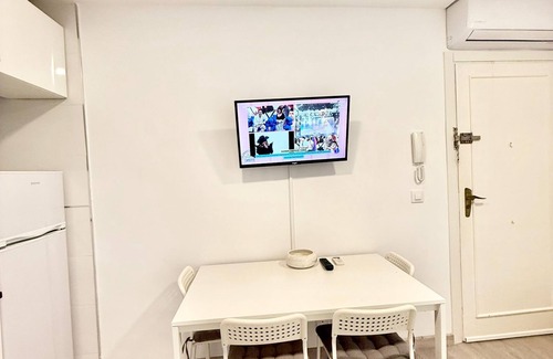 Prosperidad Appartement | AMCH Hospedaje Metro Avenida de America 11