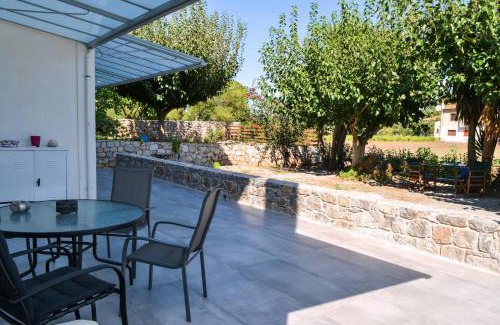 Leonidio Maison | Amera - Troumpas Family Apartments