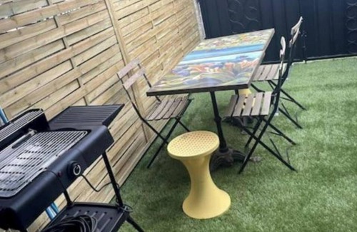 Bouillargues Appartement | appartement America avec piscine et coin repas