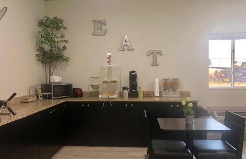 Brinkley Hôtel | America's Best Value Inn