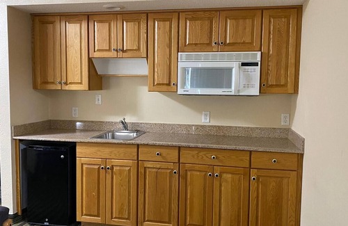 Peosta Hôtel | American Inn and Suites